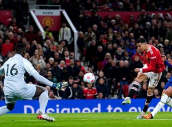 Cristiano Ronaldo is a sensation: Gary Nevile after striker scores against Chelsea